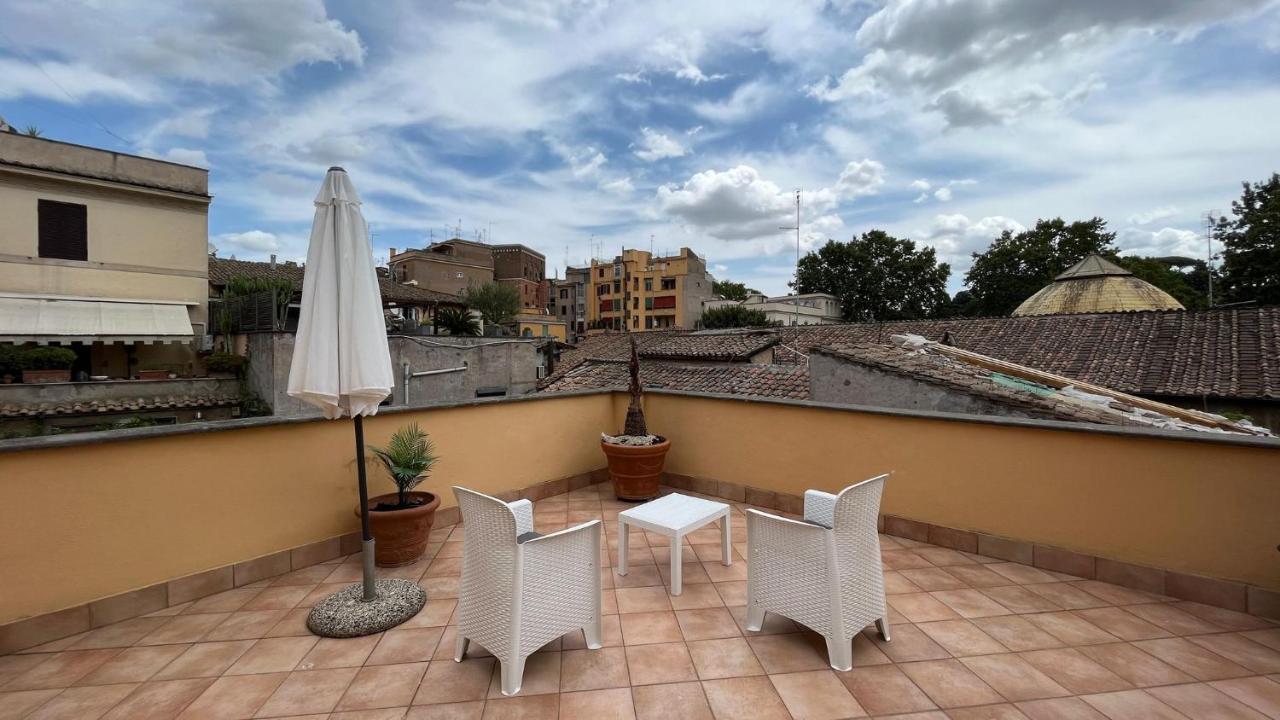 Attico Con Terrazza Santa Cecilia Apartman Róma Kültér fotó